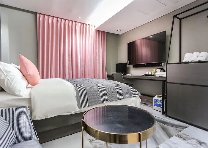 Hotel The Post *